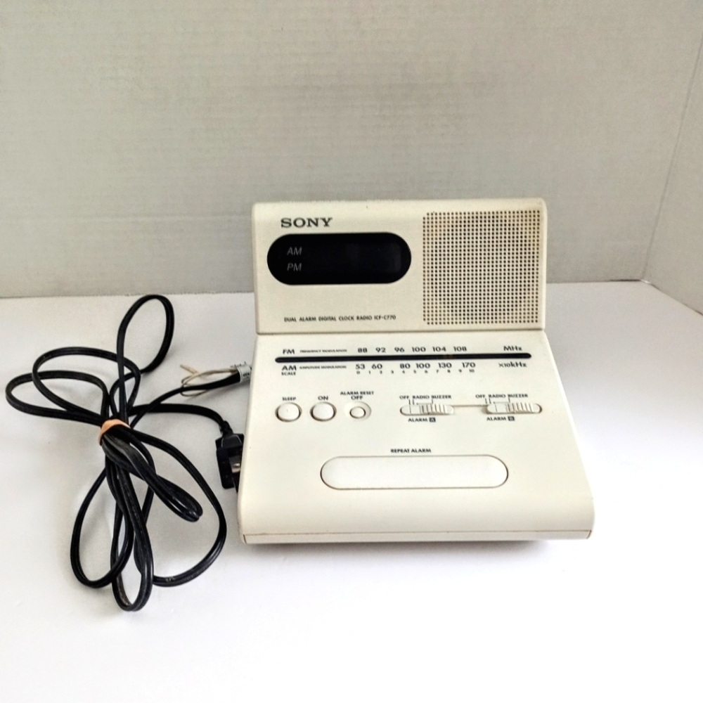 VTG Sony White AM/FM Clock Radio ICF-C770